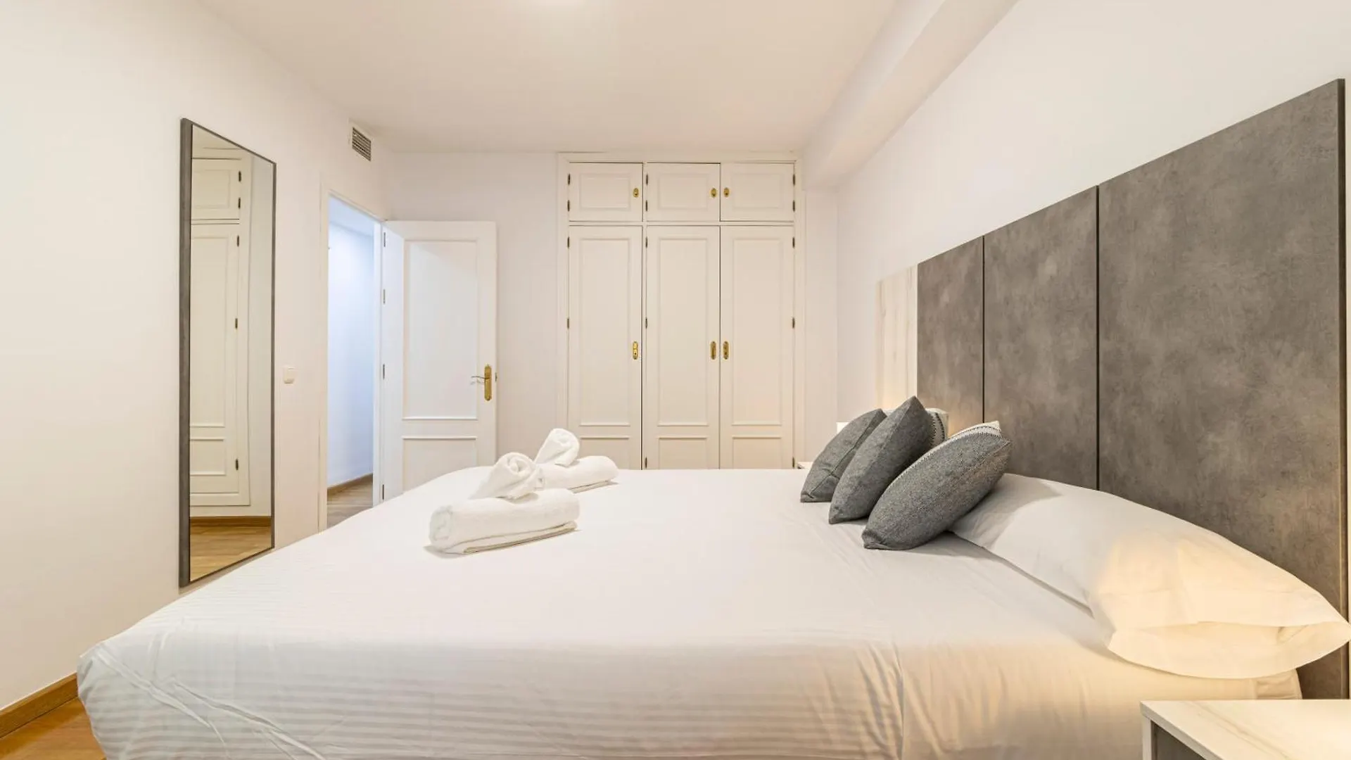 Allo Apartments Francos IV Centro Parking 3 Habitaciones Jerez de la Frontera 0*,
